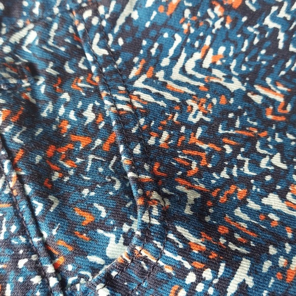 Levi's Size 8 Western Print Denim Mini Shorts Raw Hem - Picture 6 of 9